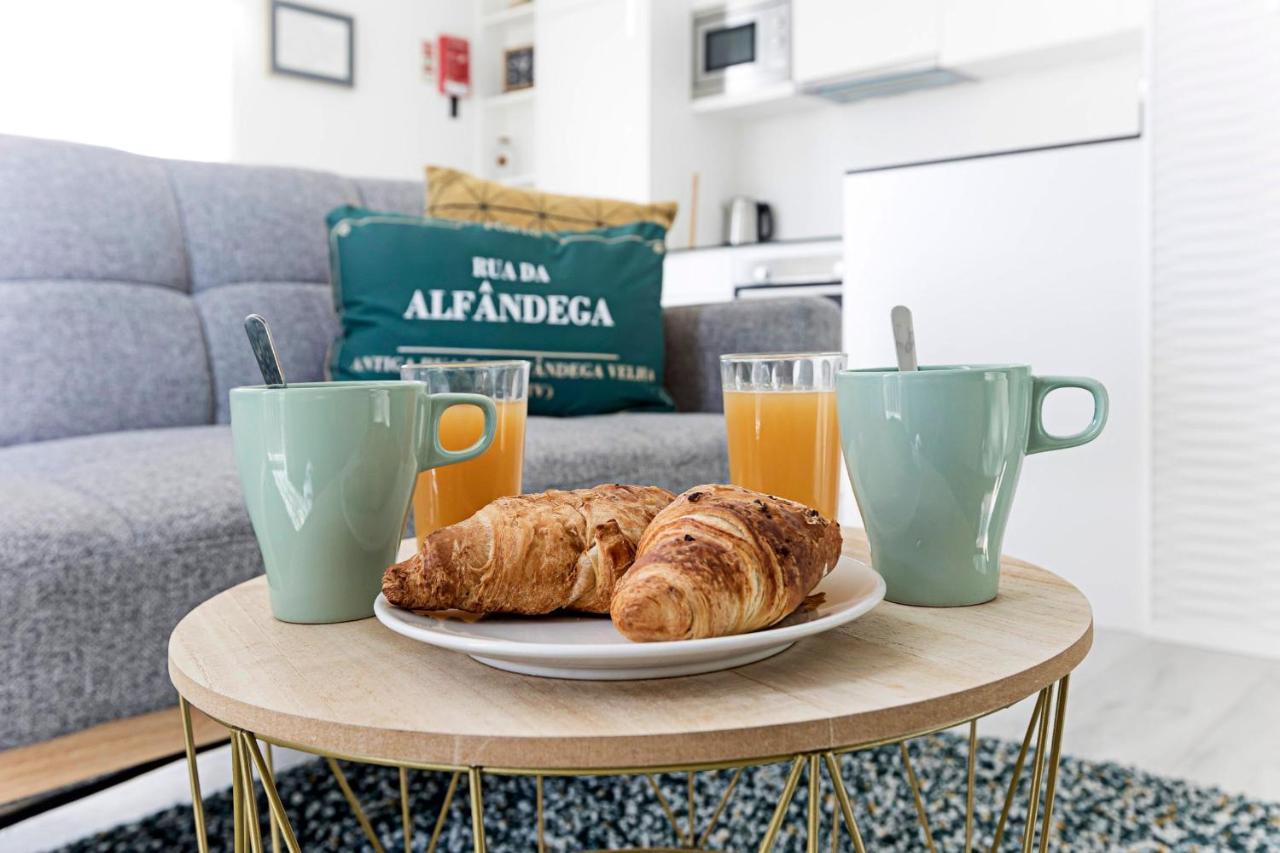 Stylish Flat W/ Gym & Parking By Lovelystay Porto Eksteriør billede