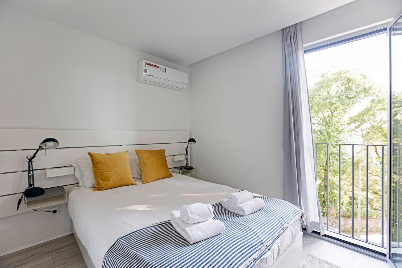 Stylish Flat W/ Gym & Parking By Lovelystay Porto Eksteriør billede